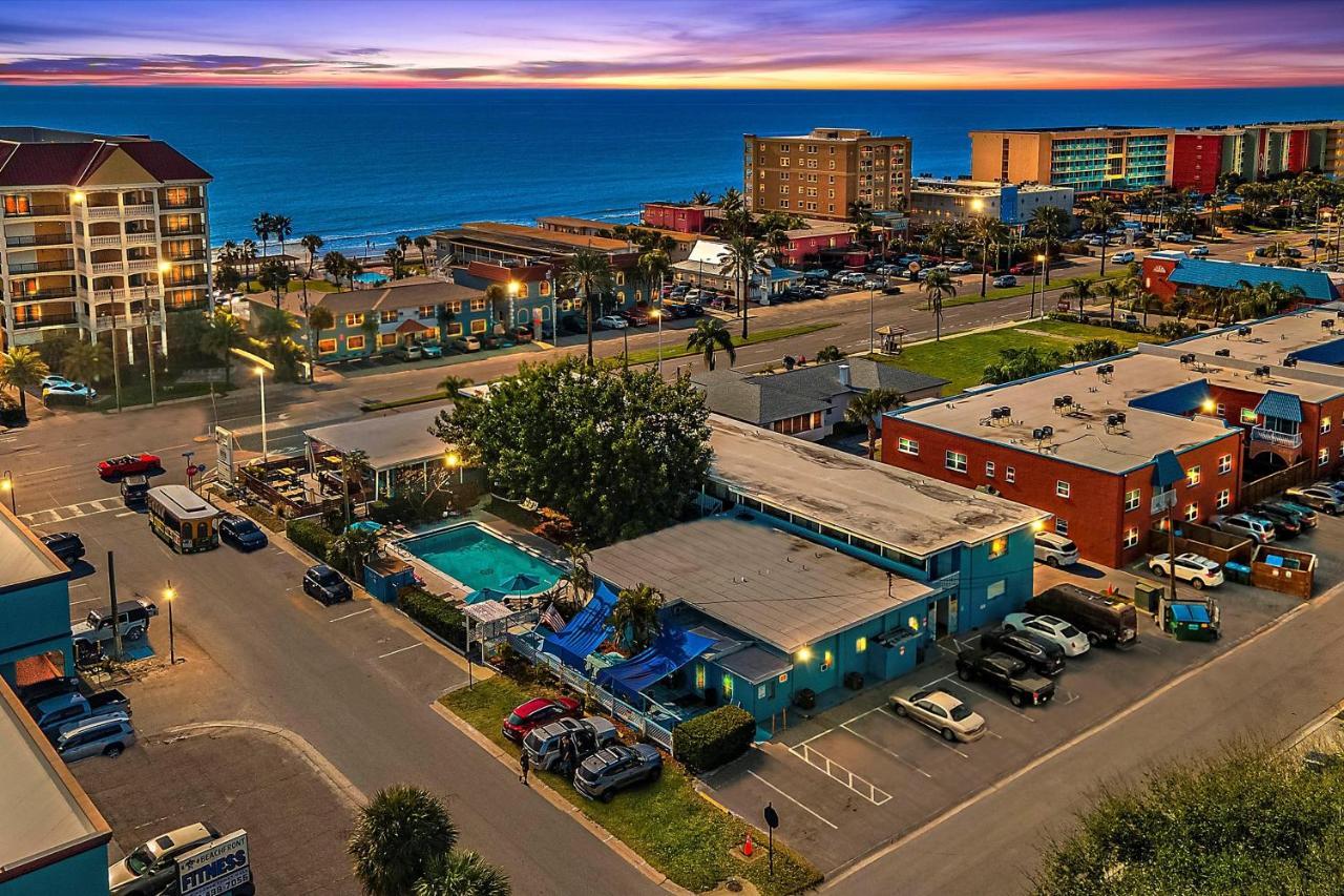Malibu Resort Motel เซนต์พีทบีช ภายนอก รูปภาพ